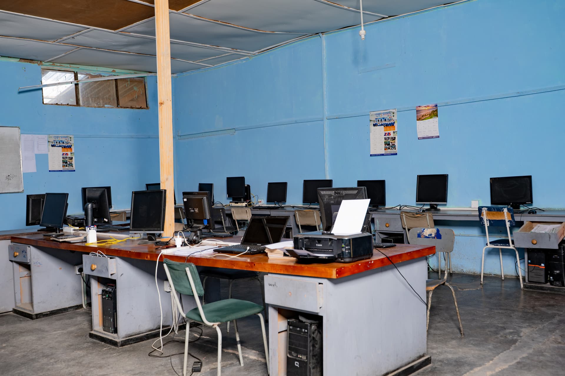 Students working in the computer lab
